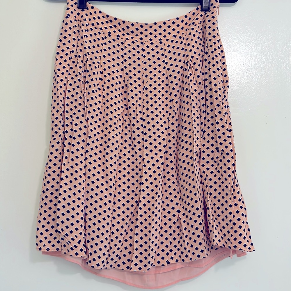 Talbots 4P skirt pink with black and white design